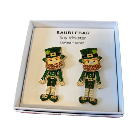 Adorable BaubleBar Tiny Trickster Pave Crystal Leprechaun Earrings. - Picture 6 of 8